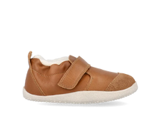 Zapatos Xplorer Marvel Arctic en color caramelo para bebés, calzado respetuoso para los primeros pasos, de BOBUX ESPAÑA Y PORTUGAL.