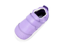 Zapatos Xplorer Go en color lila para bebés, calzado respetuoso para los primeros pasos, de BOBUX ESPAÑA Y PORTUGAL.