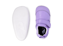 Calzado respetuoso Xplorer Go Lila para bebés, con diseño cómodo y flexible para los primeros pasos, de BOBUX ESPAÑA Y PORTUGAL.