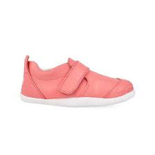 Zapatos Xplorer Go Ocean Coral para bebés con primeros pasos, marca BOBUX ESPAÑA Y PORTUGAL, con diseño cómodo y resistente