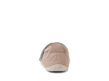Calzado respetuoso Xplorer Marvel Taupe para bebés con primeros pasos, de BOBUX ESPAÑA Y PORTUGAL, en color taupe.