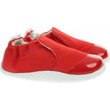 Zapatos Xplorer Scamp rojos para bebés, calzado respetuoso de BOBUX ESPAÑA Y PORTUGAL, ideales para los primeros pasos.