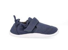 Zapatos Xplorer Go Orgánico para bebés en azul marino, calzado respetuoso para los primeros pasos de tu bebé.