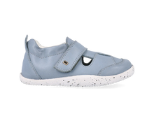 Calzado respetuoso Xplorer Beau Jeans para bebés, con diseño cómodo y resistente, ideal para los primeros pasos.