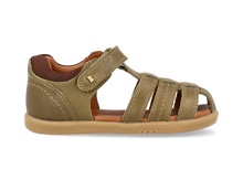 Sandalias barefoot I Walk Roam para niño en color oliva y toffee, con suela flexible y diseño cómodo de BOBUX España y Portugal.