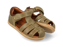 Sandalia barefoot I-Walk Roam para niño en color oliva y toffee, con diseño cómodo y flexible de BOBUX ESPAÑA Y PORTUGAL