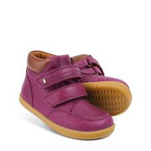Calzado barefoot I Walk Timber Boysenberry para niña, BOBUX ESPAÑA Y PORTUGAL, vista frontal con cordones y suela antideslizante.