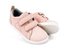 Zapatos barefoot I-Walk Grass Court Seashell para niña de BOBUX ESPAÑA Y PORTUGAL, calzado cómodo y flexible para niños.