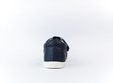 Sandalia barefoot I-Walk Tidal azul marino para niño de BOBUX ESPAÑA Y PORTUGAL, con diseño cómodo y flexible para niños.