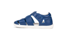Sandalia barefoot I-Walk Tidal en color arándano para niño, con suela flexible y diseño cómodo de BOBUX ESPAÑA Y PORTUGAL.