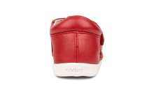 Sandalia barefoot I-Walk Tidal roja para niña de BOBUX ESPAÑA Y PORTUGAL, con diseño cómodo y suela flexible.