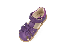 Sandalias barefoot I Walk Cross Jump para niña en color índigo y baya silvestre, marca BOBUX ESPAÑA Y PORTUGAL.
