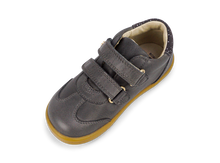 Zapatos barefoot I Walk Sprite para niños en color carbón, calzado flexible y ligero de BOBUX ESPAÑA Y PORTUGAL.