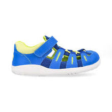 Sandalia barefoot I Walk Summit Snorkel en azul y lima para niño, con suela ligera y cómoda, de BOBUX ESPAÑA Y PORTUGAL.
