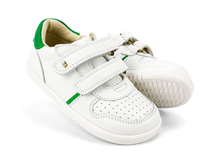 Zapatos barefoot I Walk Riley blancas y esmeralda para unisex de BOBUX ESPAÑA Y PORTUGAL, vista frontal de los calzados.