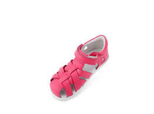 Sandalia barefoot I Walk Tropicana II para niña en color guayaba, con diseño cómodo y flexible de BOBUX ESPAÑA Y PORTUGAL.