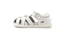 Sandalia barefoot I-Walk Tropicana II blanca para niña de BOBUX ESPAÑA Y PORTUGAL, con tiras y suela flexible.