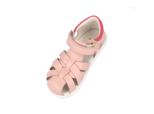 Sandalia barefoot I Walk Tropicana II para niña, con conchas marinas y detalles en guayaba, de BOBUX ESPAÑA Y PORTUGAL.