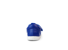 Sandalia barefoot I-Walk Zap II BOBUX para niño en color arándano, con suela flexible y diseño cómodo para niños.