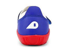 Zapatos deportivos barefoot I Walk Dimensión III para niño en color arándano y blanco, de la marca BOBUX ESPAÑA Y PORTUGAL.