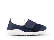 Zapatos deportivos barefoot I Walk Dimension III en azul marino y blanco para unisex de BOBUX ESPAÑA Y PORTUGAL.