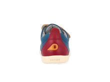 Calzado barefoot I-Walk Grass Court Tidal y Cranberry para niño de BOBUX, zapatos deportivos cómodos y flexibles para niños.