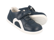 Zapatillas barefoot I Walk Cometa en azul marino y blanco para unisex, de BOBUX ESPAÑA Y PORTUGAL, con diseño cómodo y flexible.