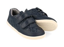 Zapatos barefoot I Walk Stitch en azul marino para niño de BOBUX ESPAÑA Y PORTUGAL, con diseño cómodo y resistente.