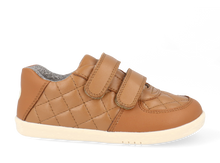 Zapatos barefoot I Walk Stitch Caramelo para niño de BOBUX ESPAÑA Y PORTUGAL, calzado infantil con costuras y diseño cómodo.
