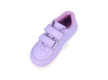 Zapatos barefoot I Walk Stitch Lila para niña de BOBUX España y Portugal, calzado ligero y flexible con costuras en color lila.
