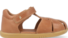 Sandalia barefoot I Walk Compass para niño en color caramelo, con suela flexible y diseño cómodo de BOBUX ESPAÑA Y PORTUGAL.