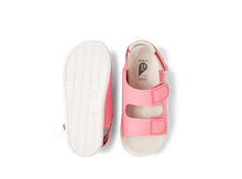 Sandalia Barefoot I-Walk Topia Pink Lemonade para niño de BOBUX ESPAÑA Y PORTUGAL, con suela flexible y diseño cómodo.
