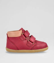 Zapatos Step Up Timber Cranberry para bebés, calzado respetuoso de BOBUX España y Portugal, ideales para los primeros pasos.