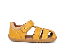 Calzado respetuoso Step Up Roam Chartreuse para bebés, con suela flexible y diseño ergonómico para los primeros pasos.