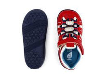 Calzado respetuoso para bebés Step Up Summit en rojo y azul marino, ideal para los primeros pasos, de BOBUX ESPAÑA Y PORTUGAL.