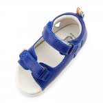 Zapatos Step Up Rise Arándanos de BOBUX para los primeros pasos del bebé, calzado respetuoso y cómodo para niños pequeños.