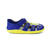 Sandalia barefoot para niños BOBUX ESPAÑA Y PORTUGAL, modelo Kid+ Summit en color arándano neón, con suela flexible y cómoda.