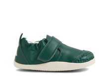 Calzado deportivo Xplorer Go Rainforest de BOBUX para los primeros pasos del bebé, con diseño cómodo y resistente para niños pequeños.