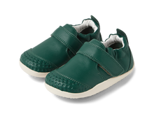 Calzado deportivo Xplorer Go Rainforest de BOBUX para los primeros pasos del bebé, con diseño resistente y cómodo para niños.