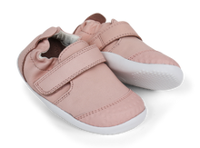 Calzado respetuoso Xplorer Go Seashell para bebés, ideal para primeros pasos, de la marca BOBUX ESPAÑA Y PORTUGAL.