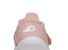 Calzado respetuoso Xplorer Go Seashell para los primeros pasos del bebé, de la marca BOBUX ESPAÑA Y PORTUGAL, en color seashell.