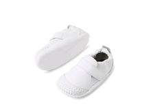 Calzado deportivo Step UP Xplorer Go blanco para bebés, resistente y cómodo para sus primeros pasos, de BOBUX ESPAÑA Y PORTUGAL.