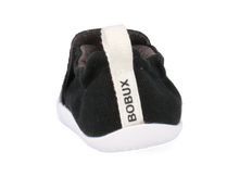Calzado respetuoso Xplorer Scamp orgánico en color negro para los primeros pasos de bebé, de la marca BOBUX ESPAÑA Y PORTUGAL.