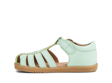 Sandalia barefoot I-Walk Chelsea Birds Egg para niño de BOBUX, con diseño de aves y estilo cómodo para niños.