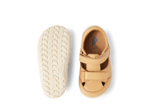 Sandalias barefoot I-Walk Troop Oak Buff para niño de la marca BOBUX España y Portugal, con diseño cómodo y natural.