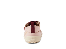 Zapatos barefoot I Walk Dawn Cameo Rose para niño de BOBUX ESPAÑA Y PORTUGAL, con diseño cómodo y color rosa suave.