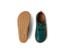 Zapatos barefoot para niños BOBUX España y Portugal, modelo Kid+ Dawn Rainforest, en color verde con suela flexible.