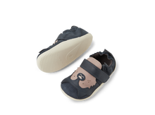 Calzado respetuoso Xplorer Howl Navy para bebés, zapatos para los primeros pasos, en color azul marino.