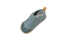 Calzado barefoot I Walk Indie Slate Wings para niño de BOBUX ESPAÑA Y PORTUGAL en color gris con alas.