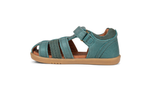 Sandalia barefoot I Walk Roam en color Slate para niño de la marca BOBUX ESPAÑA Y PORTUGAL, con diseño cómodo y flexible.